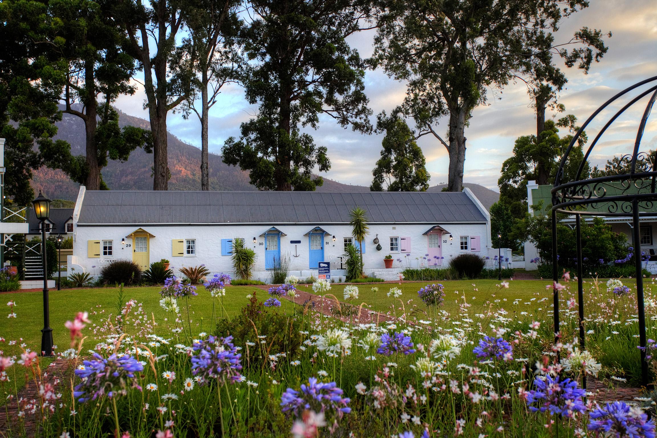 Tsitsikamma Village Inn Stormsrivier Bagian luar foto