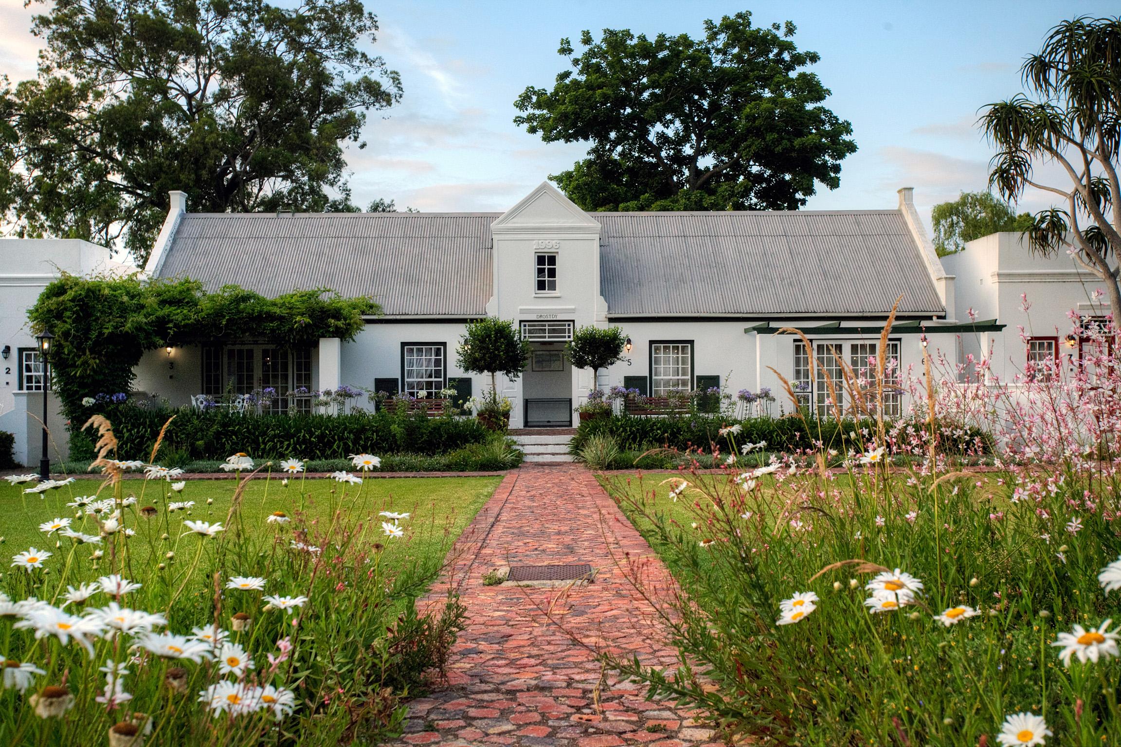 Tsitsikamma Village Inn Stormsrivier Bagian luar foto